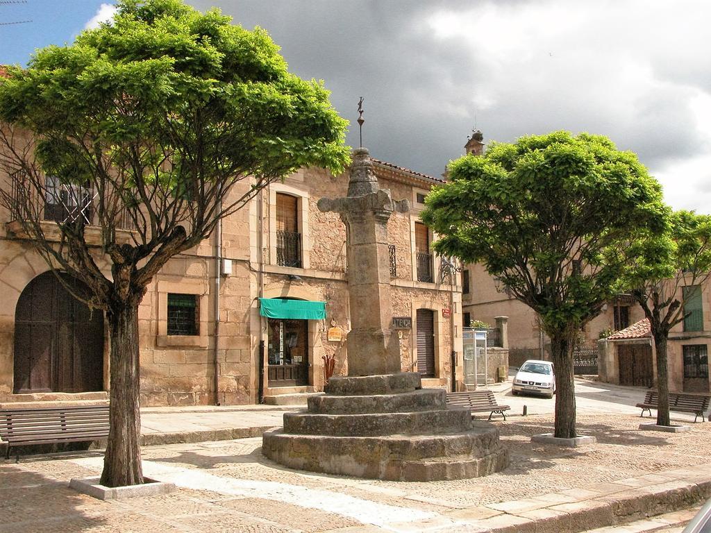 Hostal Visontium Vinuesa Luaran gambar