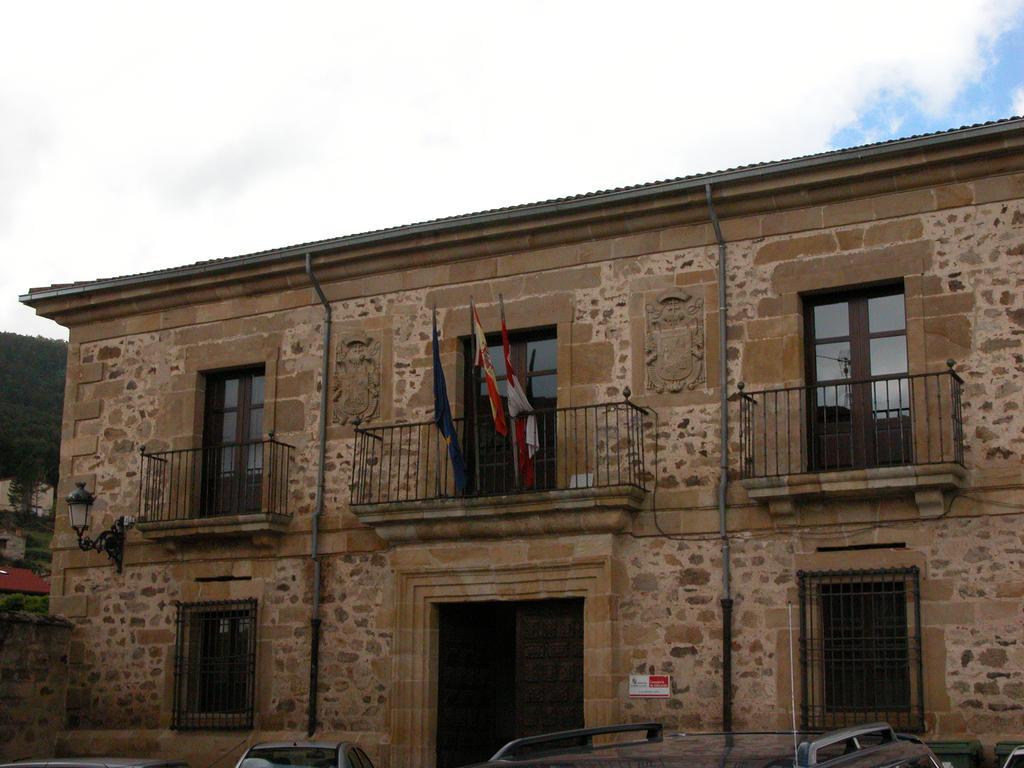 Hostal Visontium Vinuesa Luaran gambar